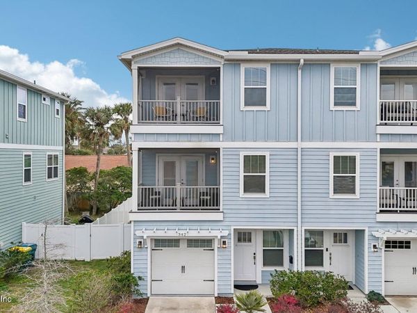 342 4TH Street N, Jacksonville Beach, FL 32250
