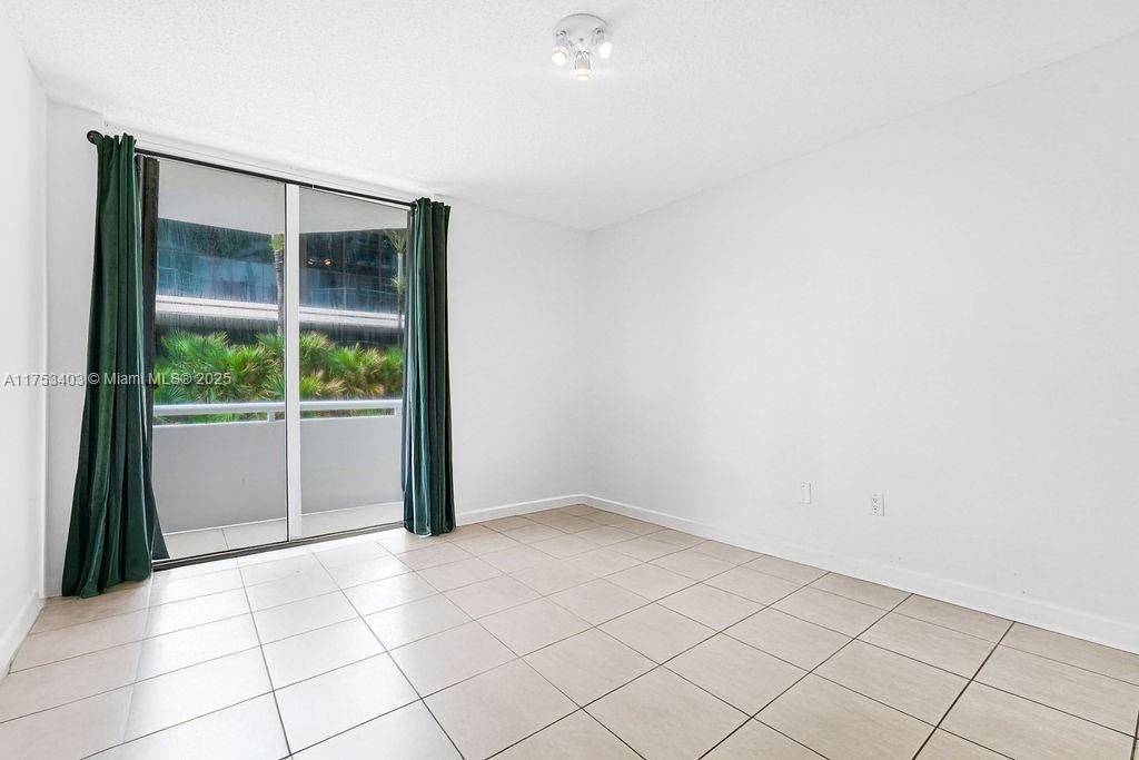 8925 Collins Ave, Unit 2E, Surfside, FL 33154 Photo