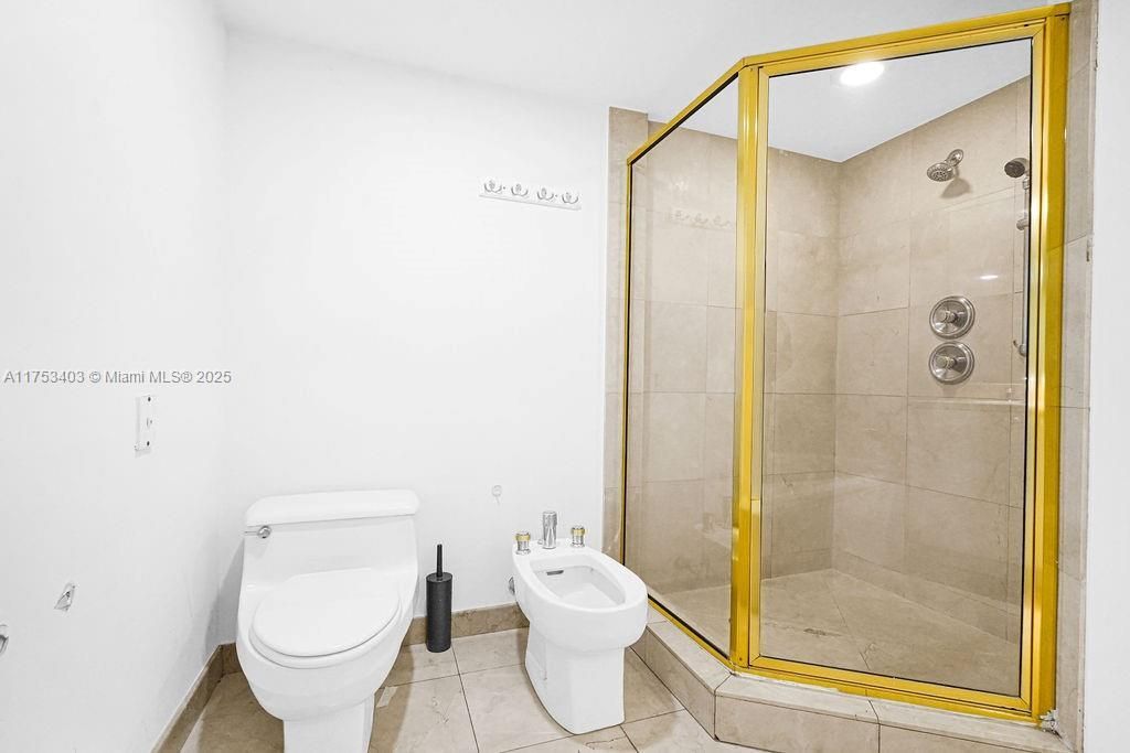 8925 Collins Ave, Unit 2E, Surfside, FL 33154 Photo