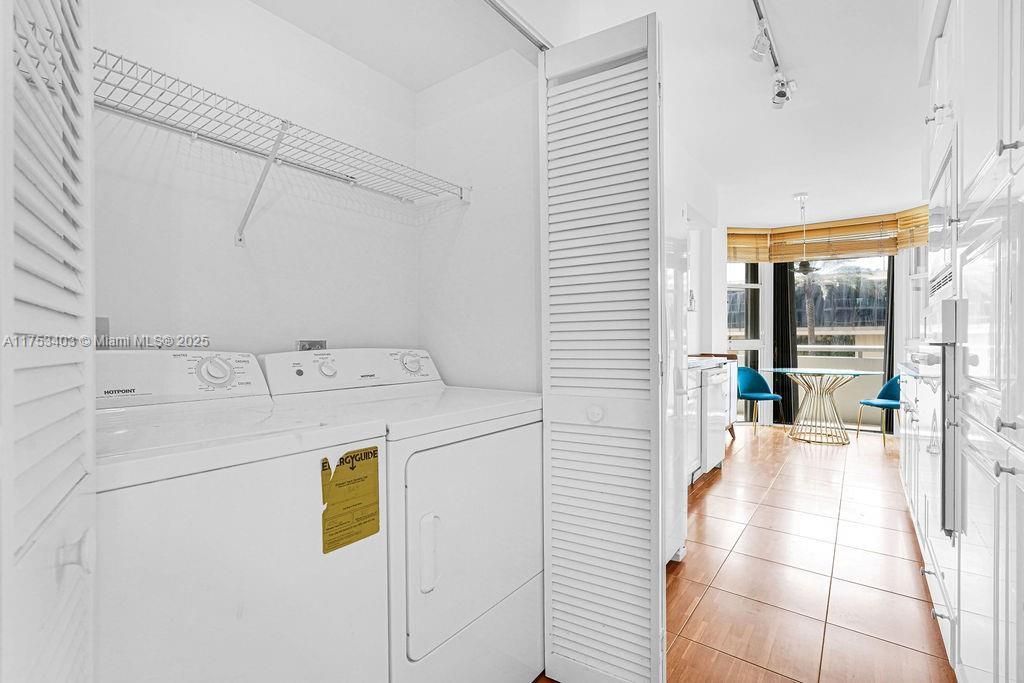 8925 Collins Ave, Unit 2E, Surfside, FL 33154 Photo