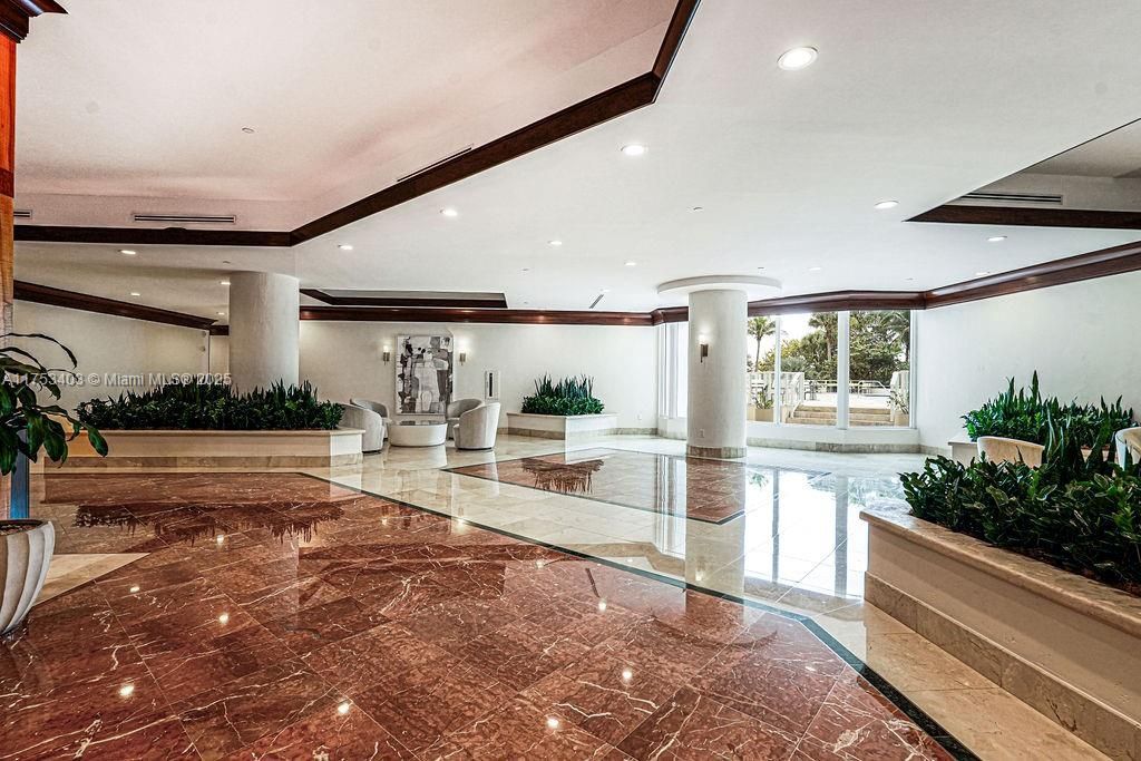 8925 Collins Ave, Unit 2E, Surfside, FL 33154 Photo