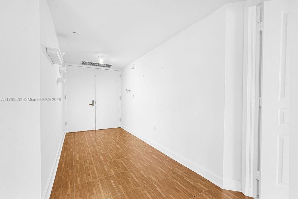 8925 Collins Ave, Unit 2E, Surfside, FL 33154 Photo