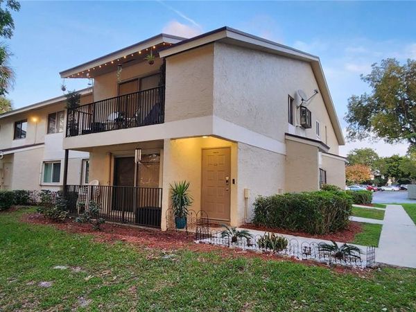 111 Gardens Dr, Unit 203, Pompano Beach, FL 33069