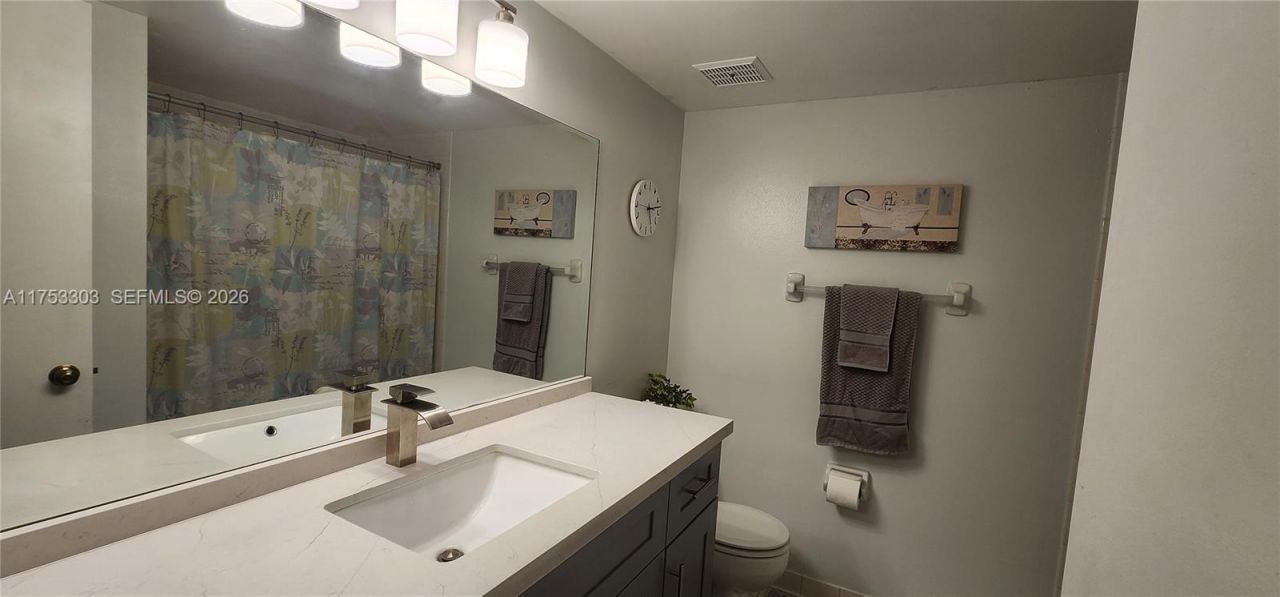 111 Gardens Dr, Unit 203, Pompano Beach, FL 33069 Photo