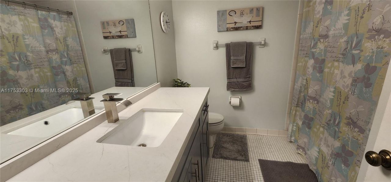 111 Gardens Dr, Unit 203, Pompano Beach, FL 33069 Photo