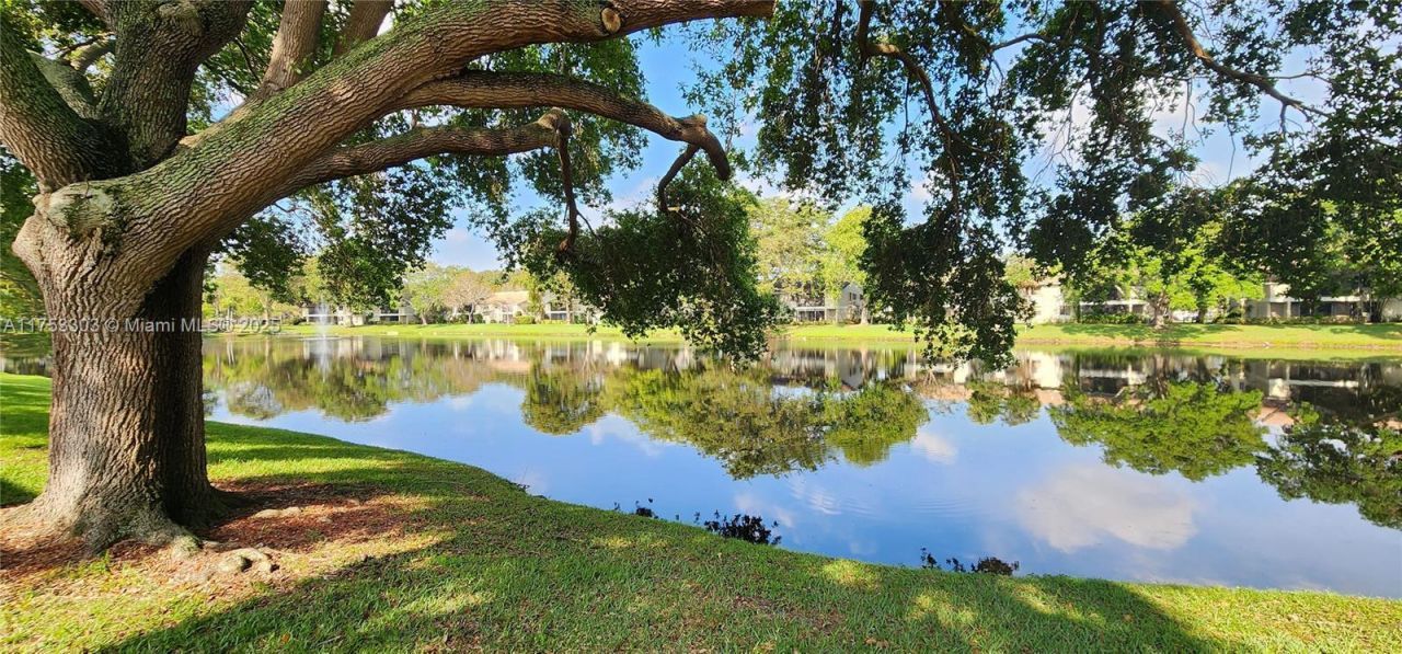 111 Gardens Dr, Unit 203, Pompano Beach, FL 33069 Photo