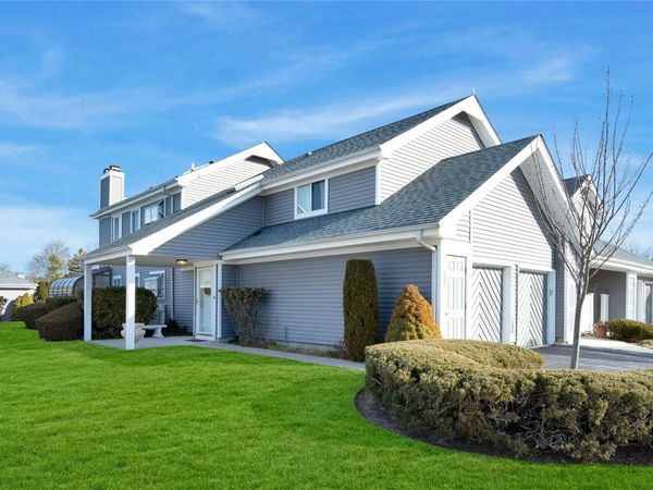 107 E Midland Pond Court, Moriches, NY 11955