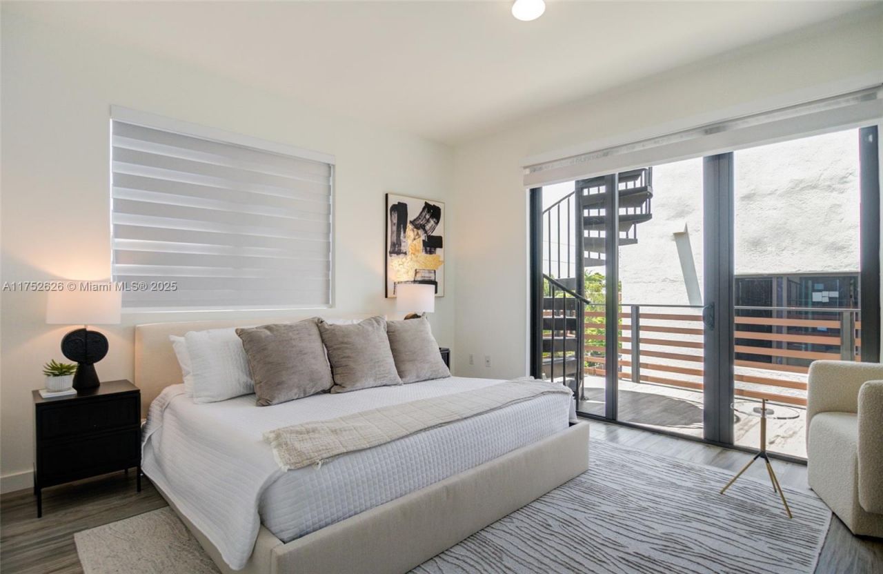 2955 Bird Ave, Miami, FL 33133 Photo