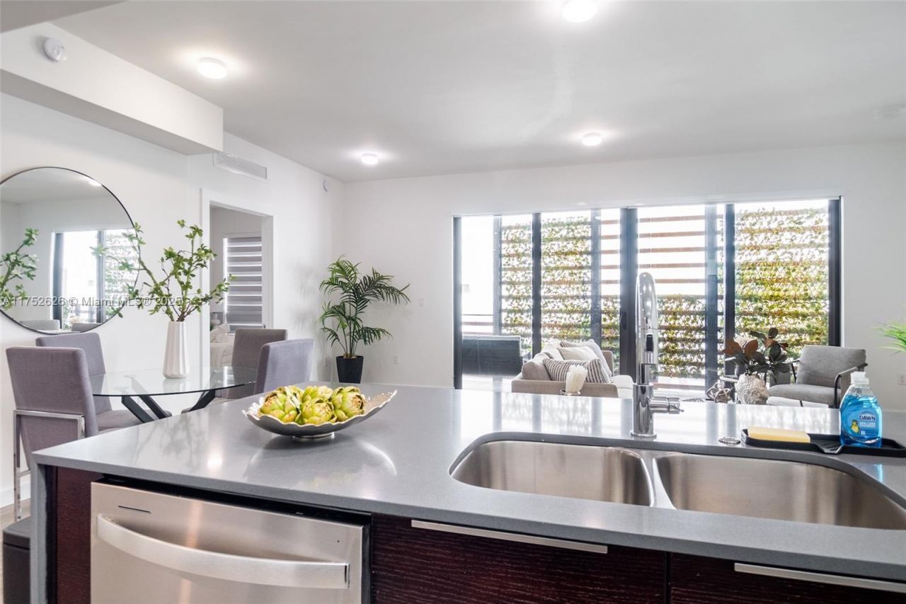 2955 Bird Ave, Miami, FL 33133 Photo