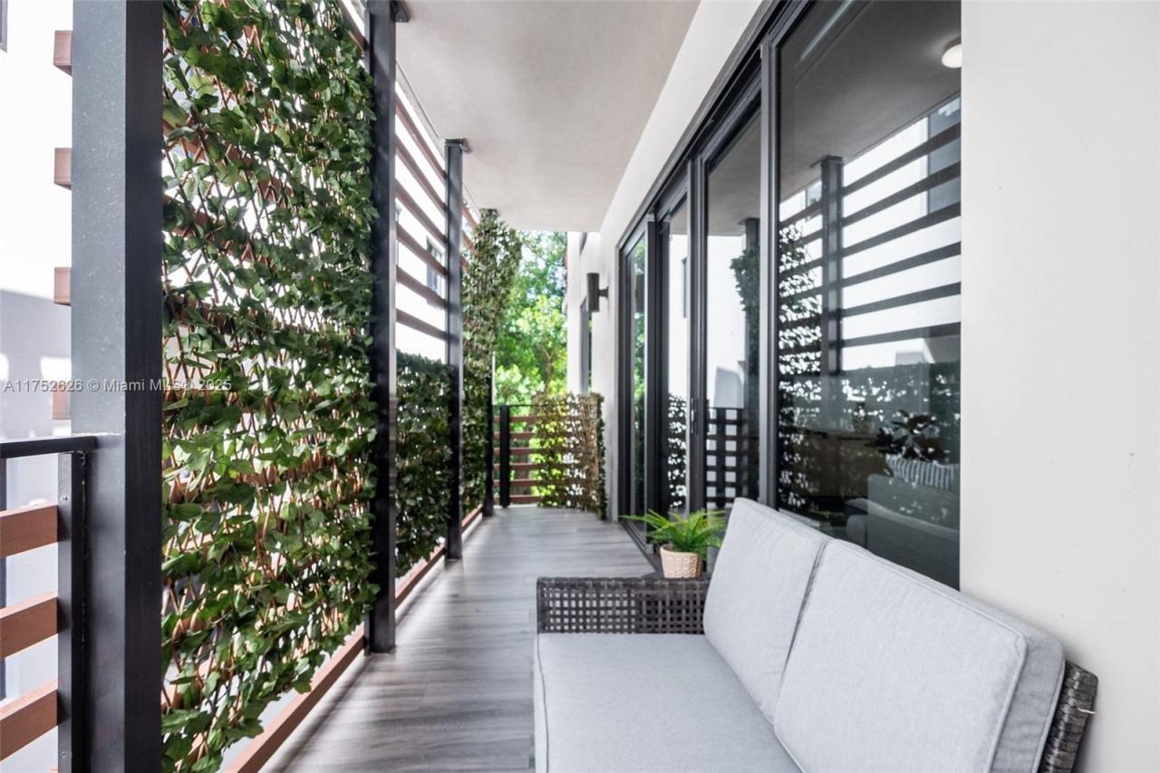 2955 Bird Ave, Miami, FL 33133 Photo