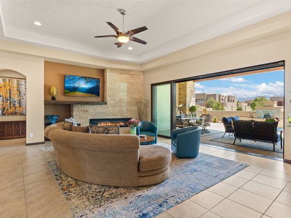 2 Camino Maravilla, Santa Fe, NM 87506