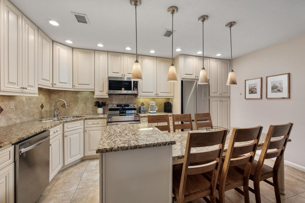 845 E Gulf Dr, Unit 232, Sanibel, FL 33957 Photo