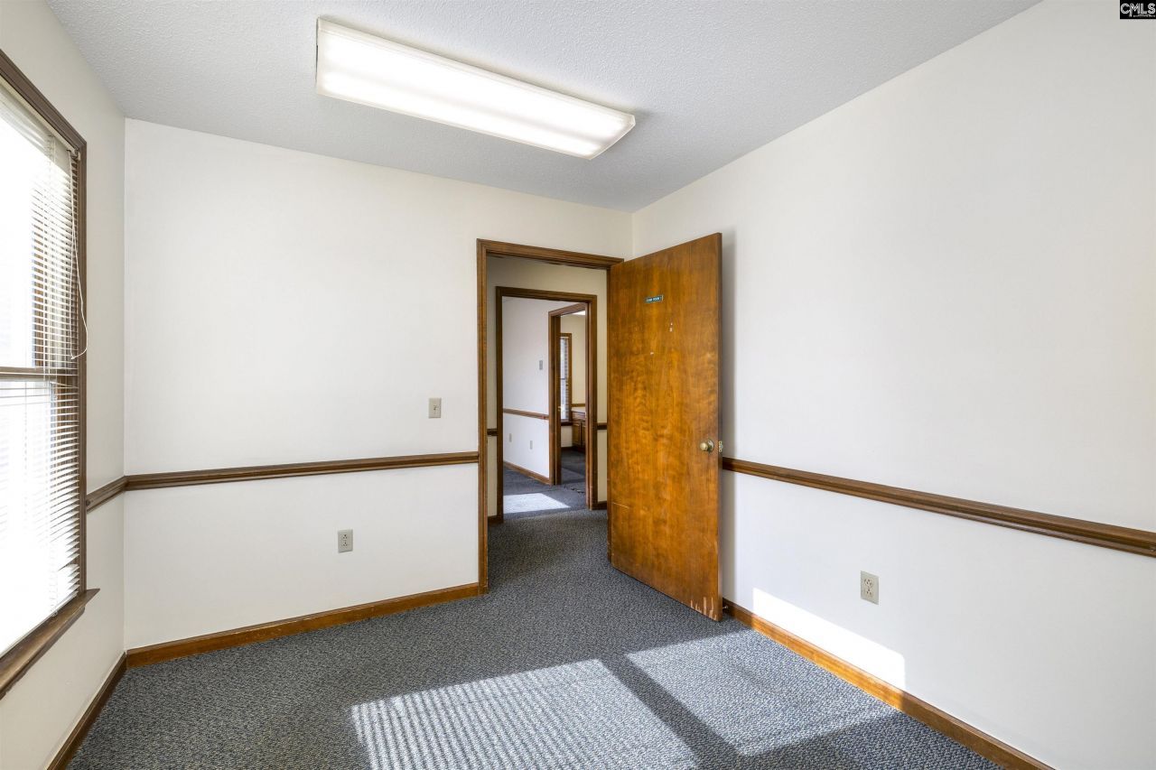 213 W Hampton Drive Photo 17