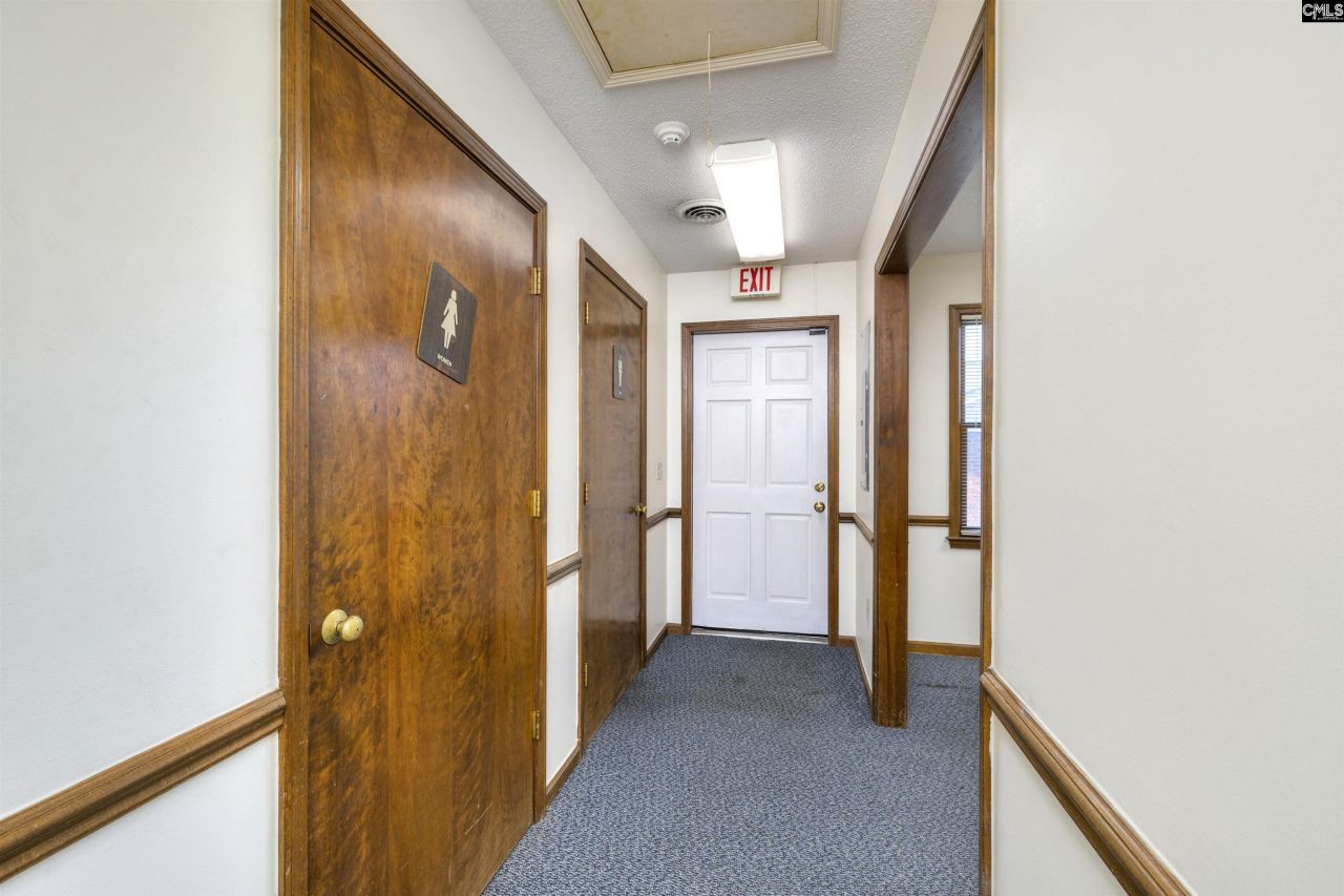 213 W Hampton Drive Photo 29