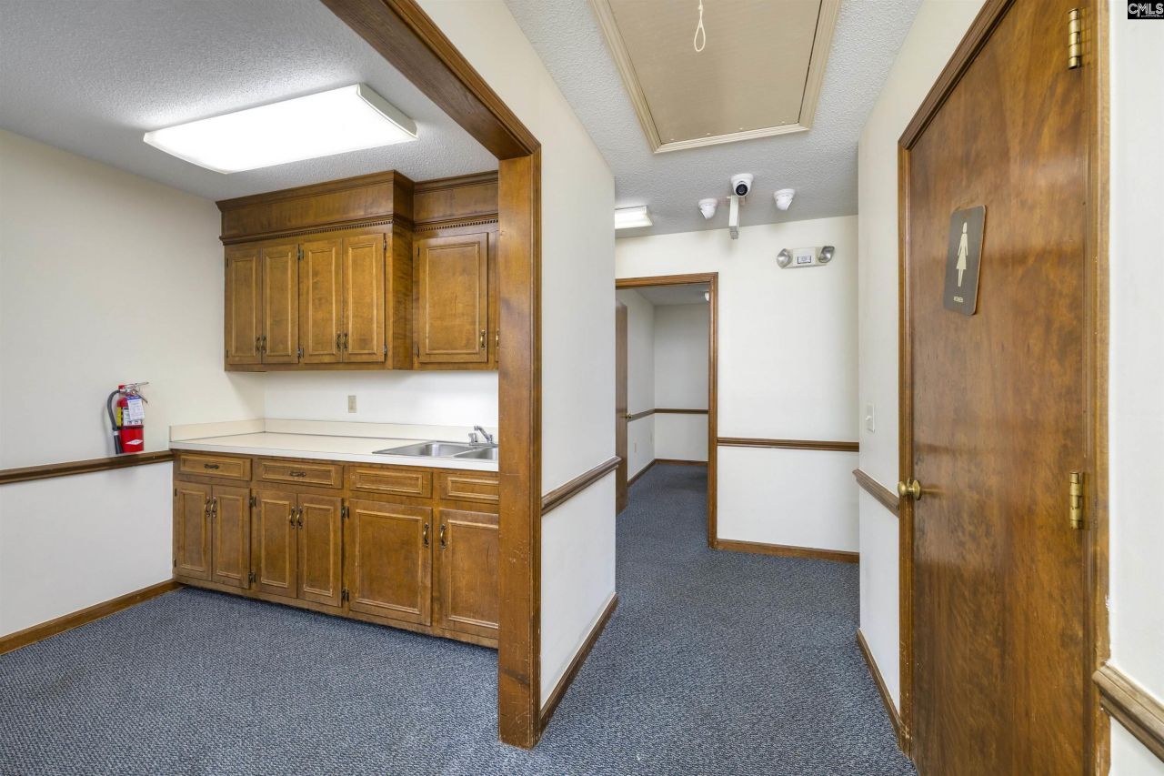 213 W Hampton Drive Photo 30