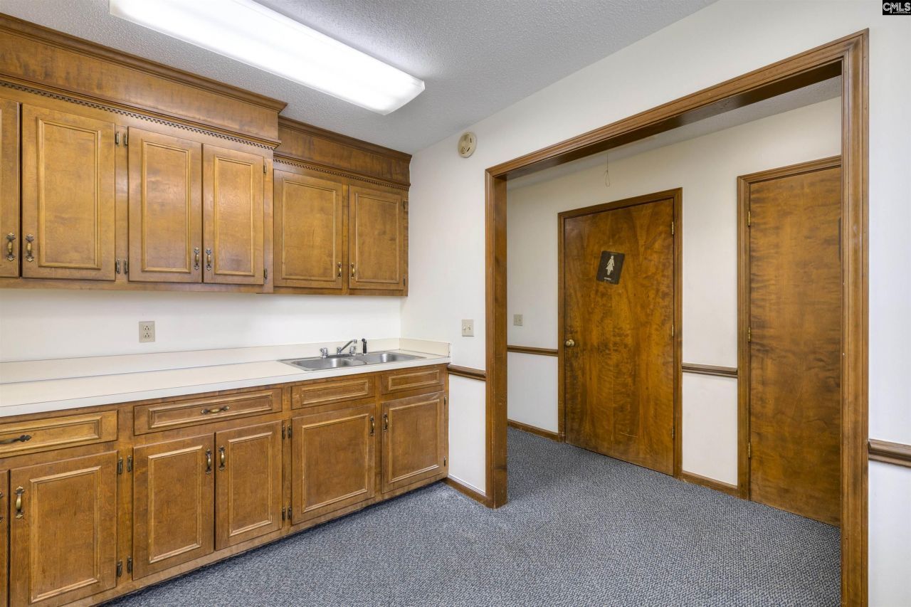 213 W Hampton Drive Photo 31