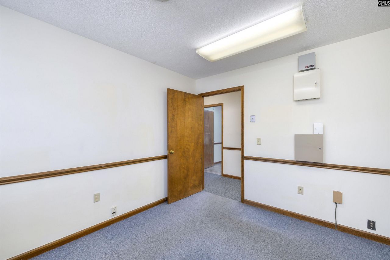 213 W Hampton Drive Photo 38