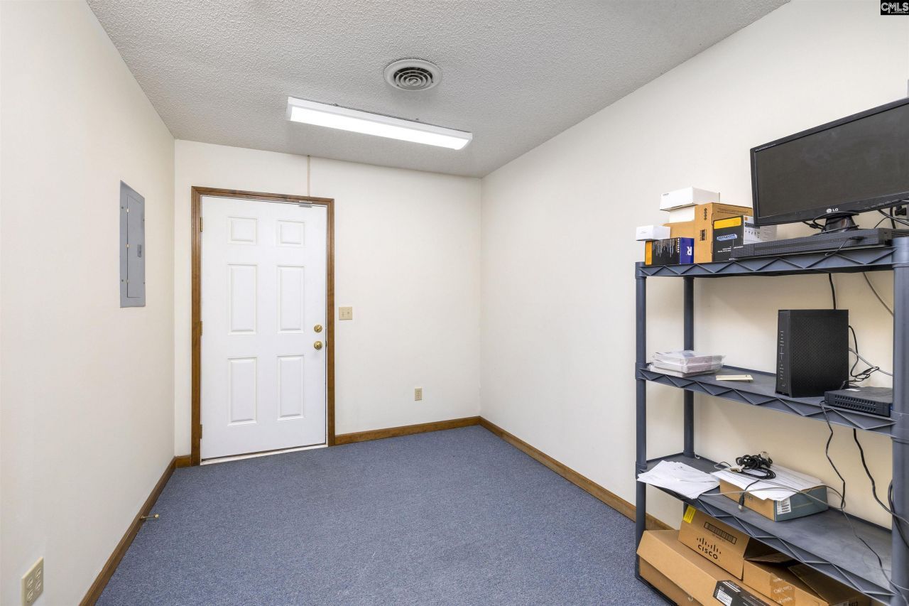 213 W Hampton Drive Photo 39