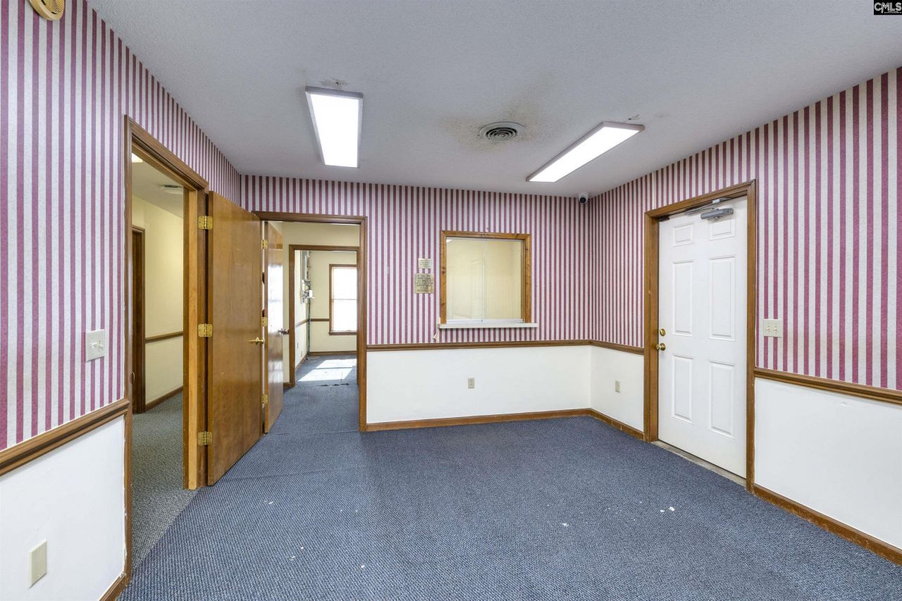 213 W Hampton Drive Photo 9