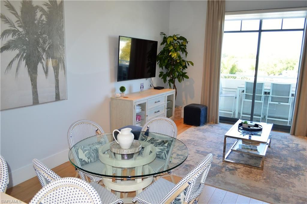 101 8th St S, Unit 302, Naples, FL 34102 Photo