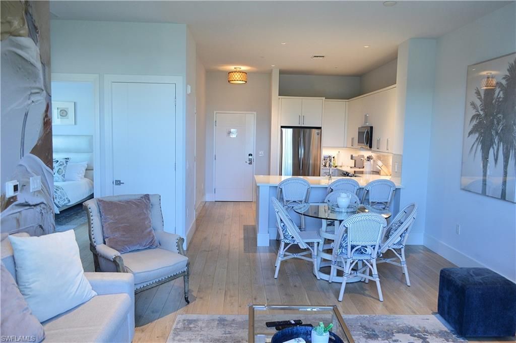 101 8th St S, Unit 302, Naples, FL 34102 Photo