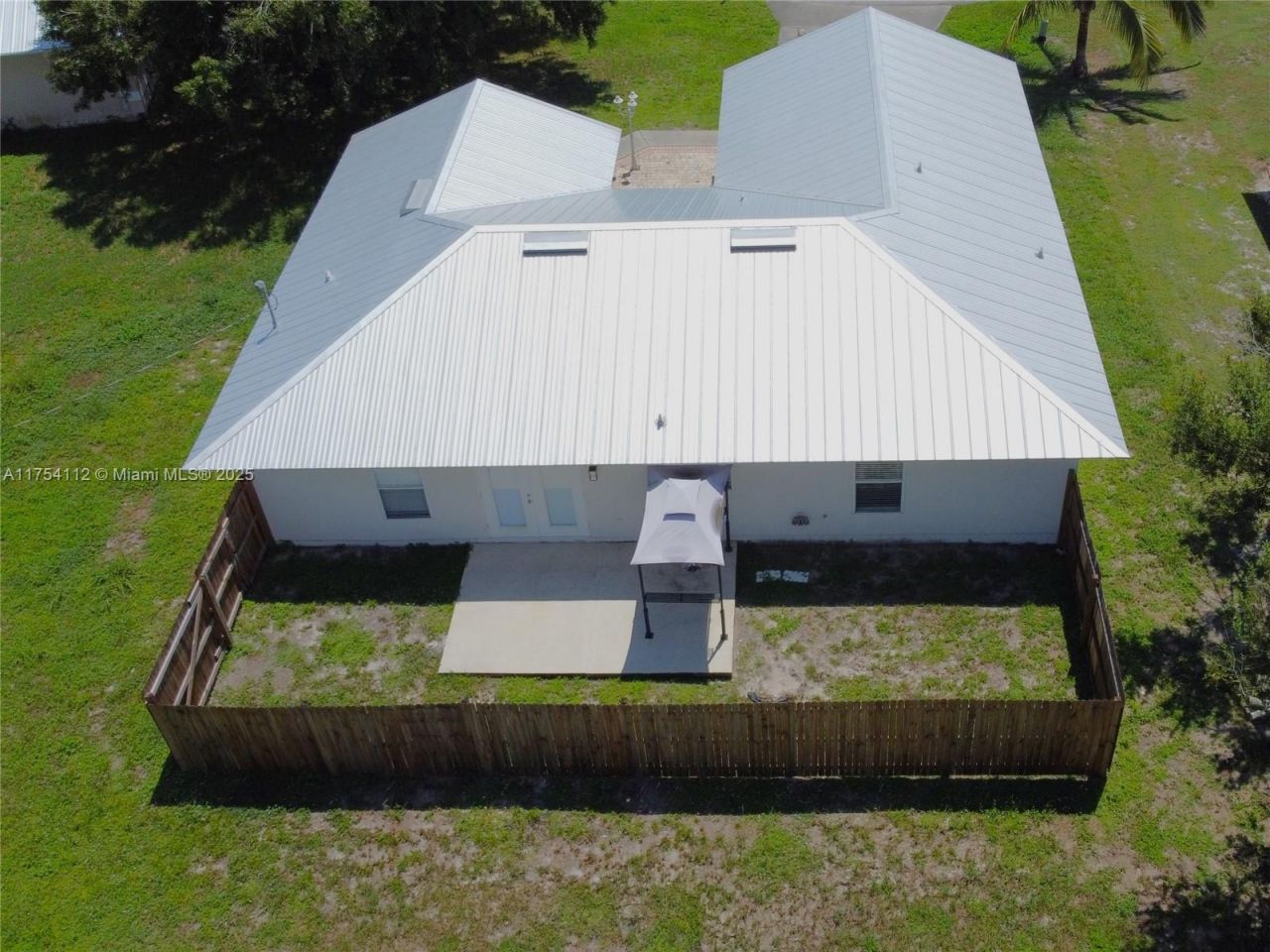 720 2nd Pl Sw, Vero Beach, FL 32962 Photo