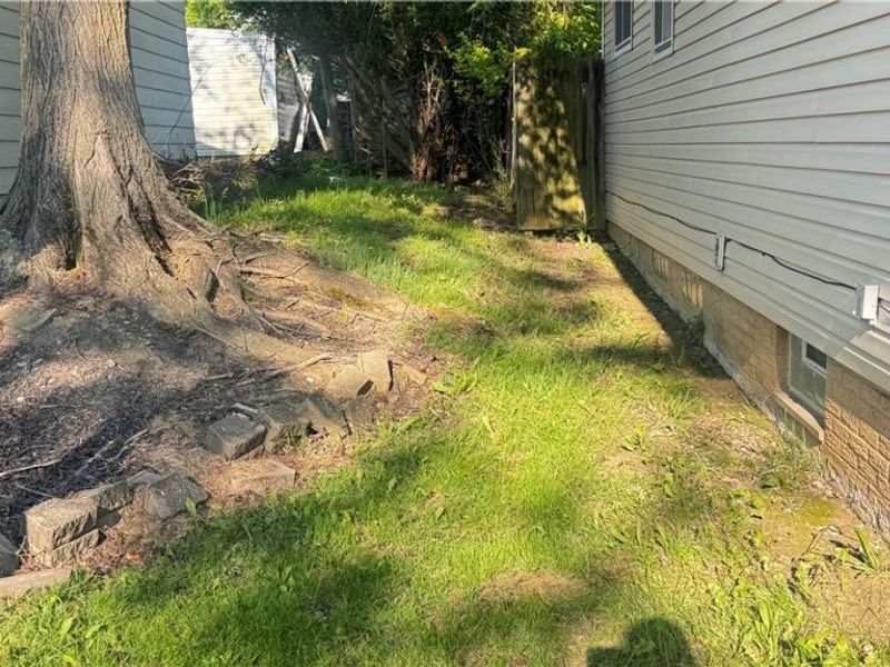 5031 Cato Street, Maple Heights, OH 44137 Photo 6