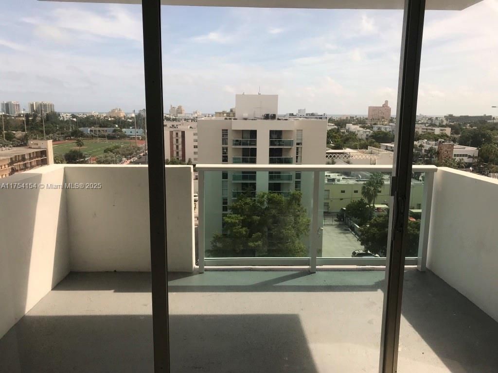 1000 West Ave, Unit 908, Miami Beach, FL 33139 Photo