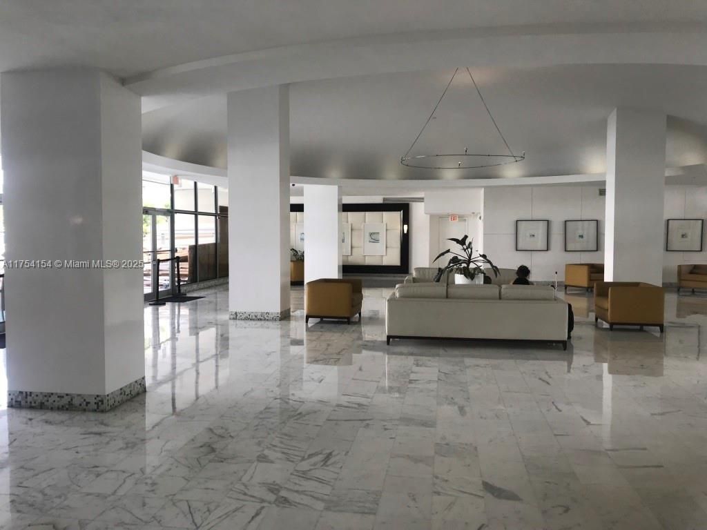 1000 West Ave, Unit 908, Miami Beach, FL 33139 Photo