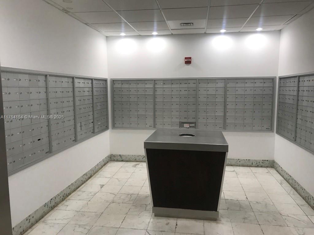 1000 West Ave, Unit 908, Miami Beach, FL 33139 Photo