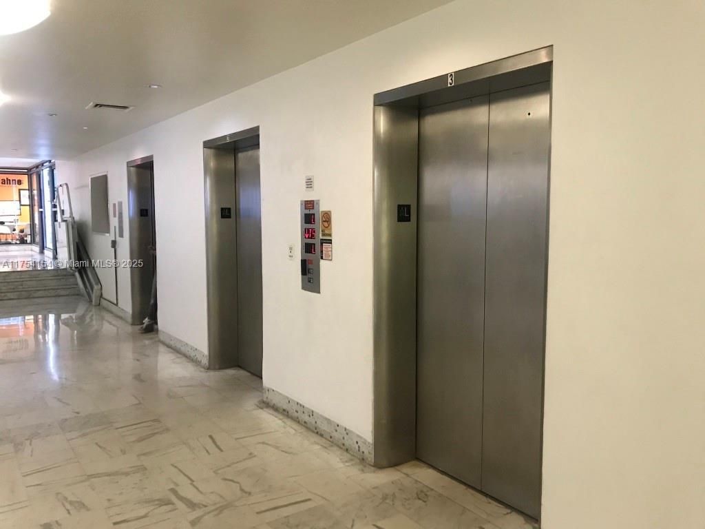 1000 West Ave, Unit 908, Miami Beach, FL 33139 Photo