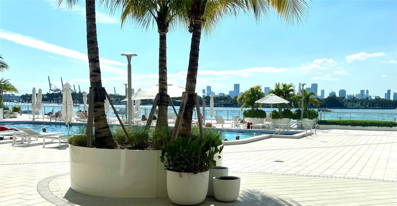 1000 West Ave, Unit 908, Miami Beach, FL 33139 Photo