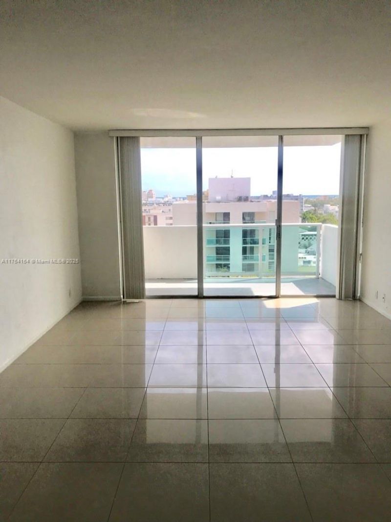 1000 West Ave, Unit 908, Miami Beach, FL 33139 Photo