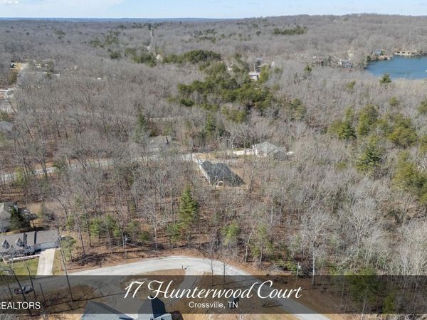 17 Hunterwood Court, Crossville, TN 38558