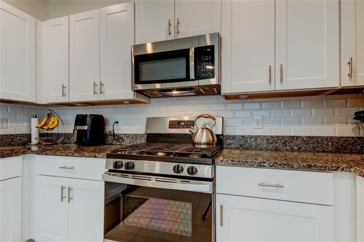 8294 Corner Pine Way, New Port Richey, FL 34655 Photo