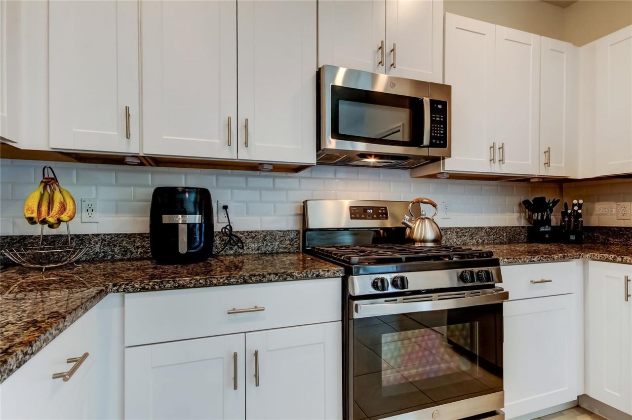 8294 Corner Pine Way, New Port Richey, FL 34655 Photo