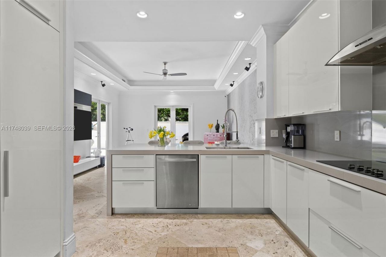 6 Coconut Ln, Key Biscayne, FL 33149 Photo