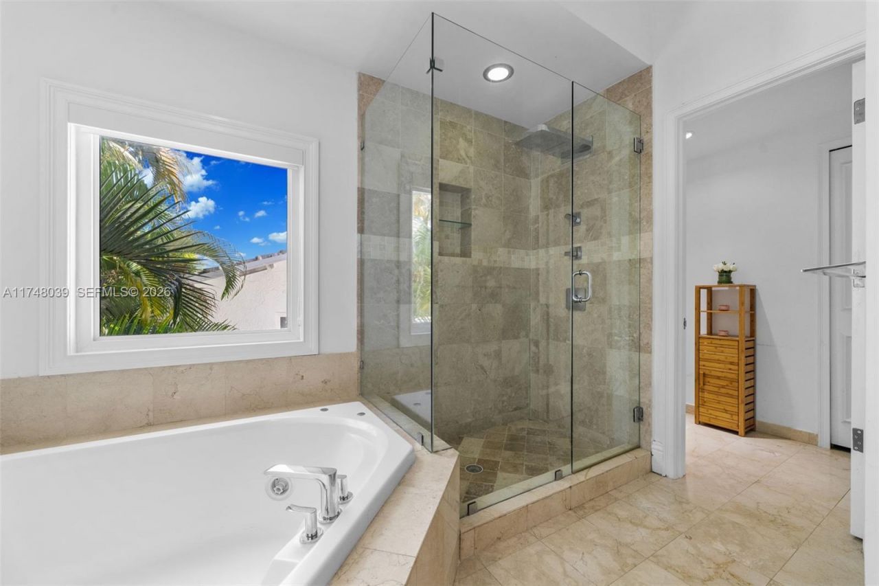 6 Coconut Ln, Key Biscayne, FL 33149 Photo
