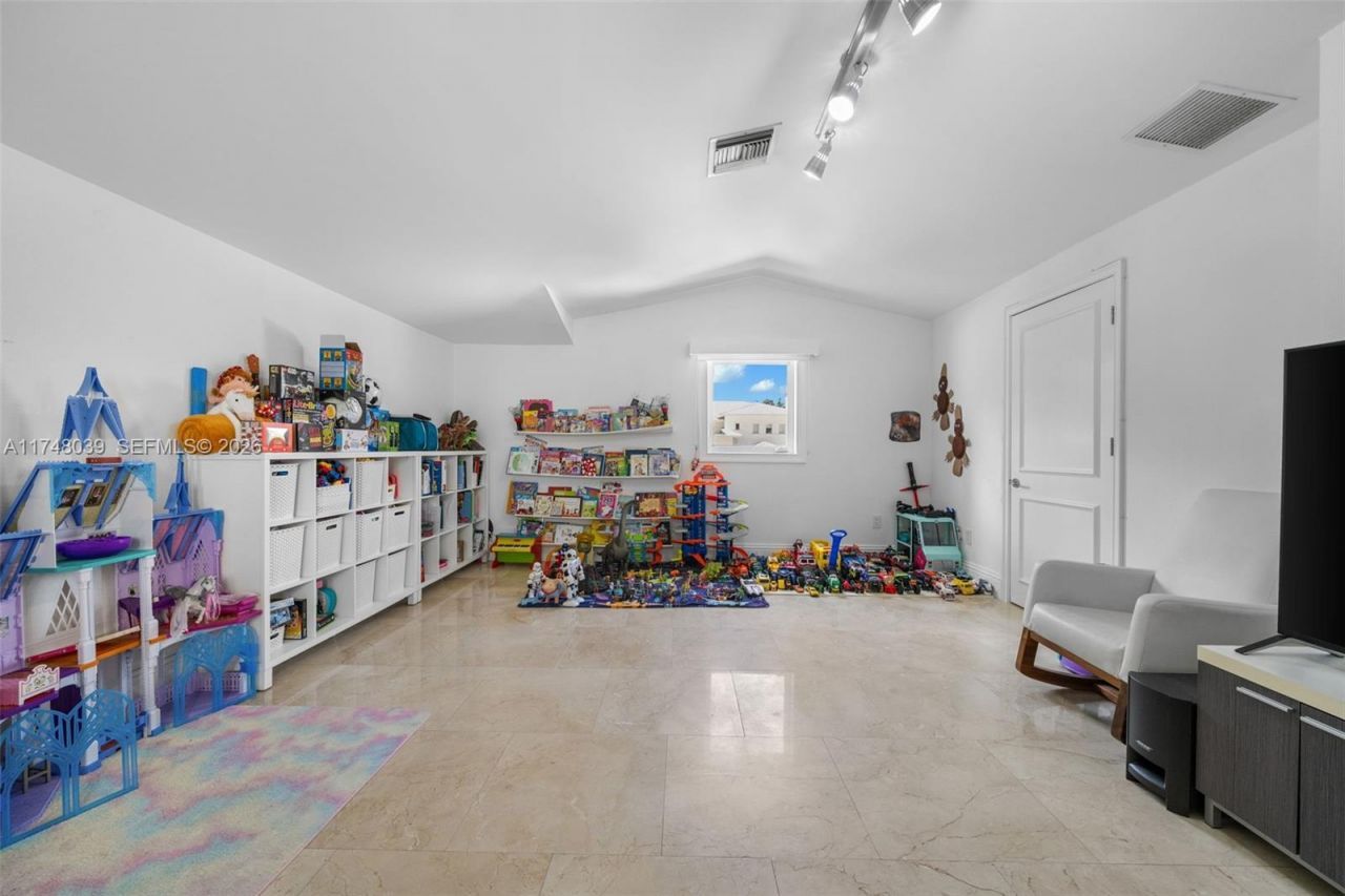 6 Coconut Ln, Key Biscayne, FL 33149 Photo