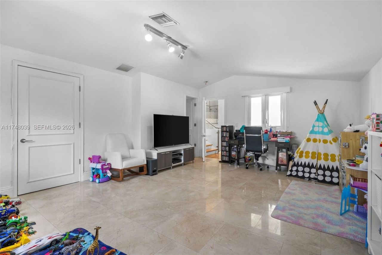 6 Coconut Ln, Key Biscayne, FL 33149 Photo