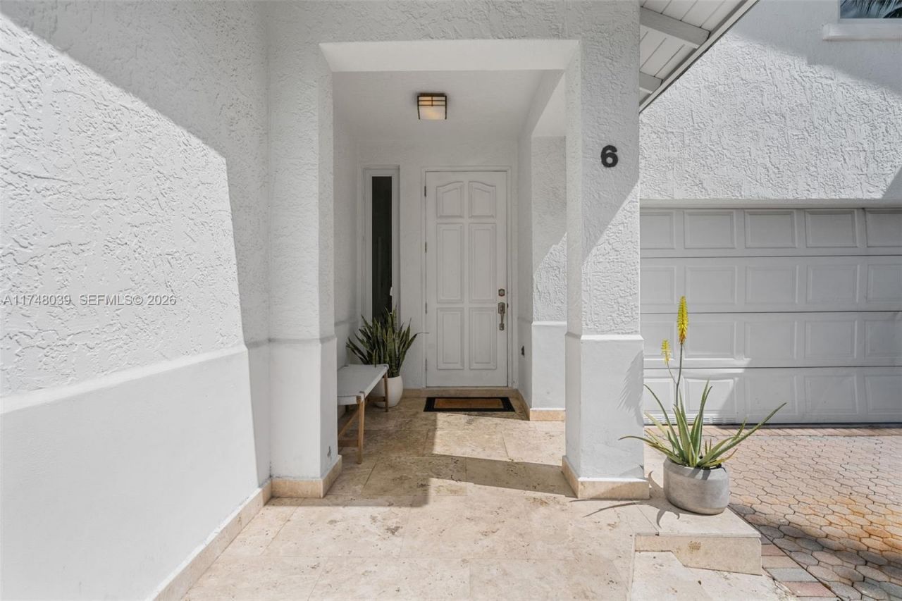 6 Coconut Ln, Key Biscayne, FL 33149 Photo