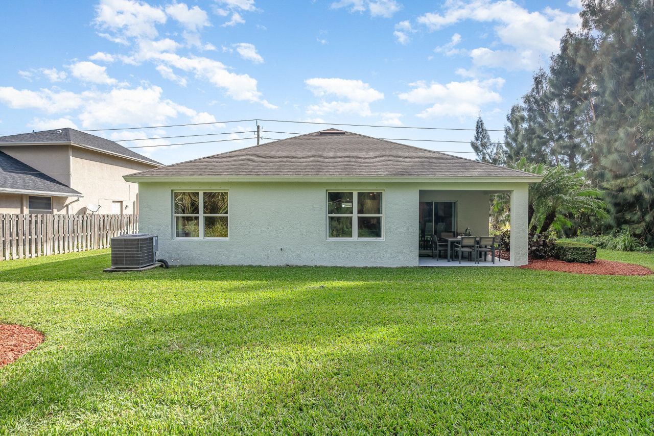 2234 SW Heathwood Circle, Port Saint Lucie, FL 34952 Photo