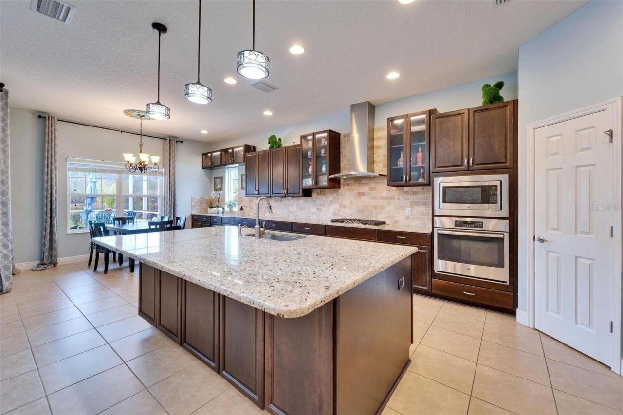 19300 Lonesome Pine Drive, Land O Lakes, FL 34638 Photo