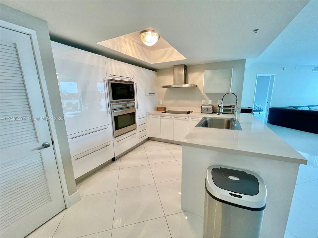 150 Sunny Isles Blvd, Unit 1-501, Sunny Isles Beach, FL 33160 Photo