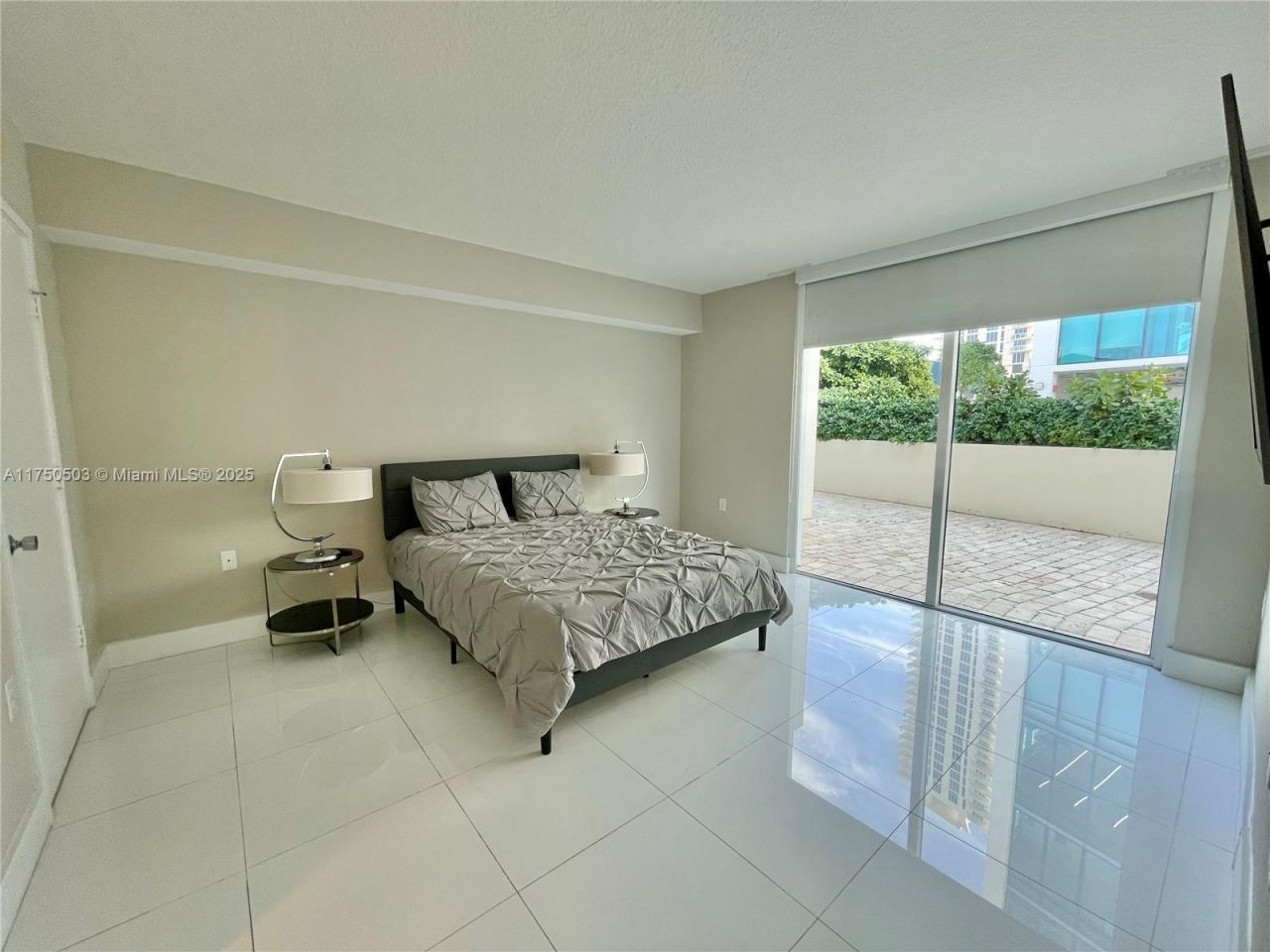 150 Sunny Isles Blvd, Unit 1-501, Sunny Isles Beach, FL 33160 Photo