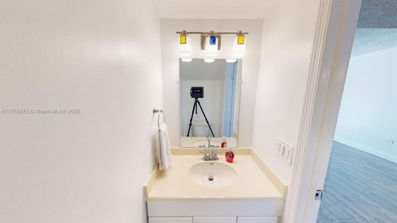 300 Ocean Drive, Unit 22, Key Largo, FL 33037 Photo