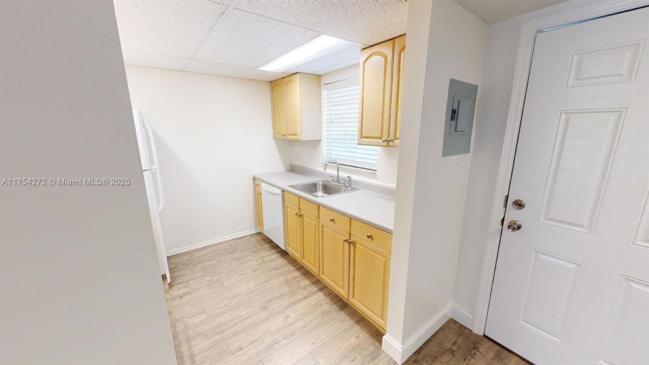 300 Ocean Drive, Unit 22, Key Largo, FL 33037 Photo