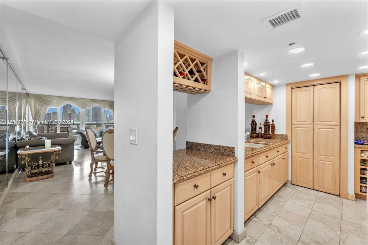 1717 N Bayshore Dr, Unit A-2356, Miami, FL 33132 Photo