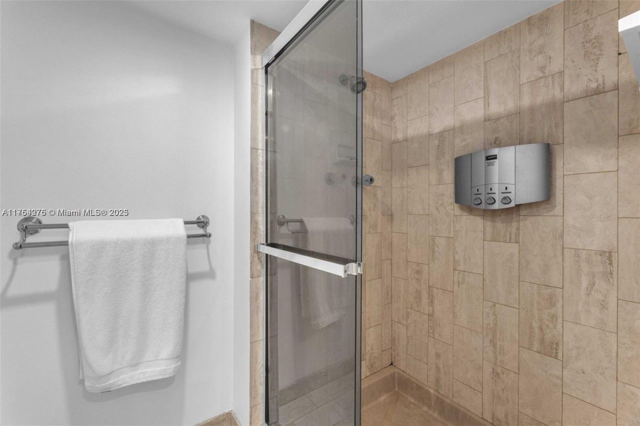 1717 N Bayshore Dr, Unit A-2356, Miami, FL 33132 Photo