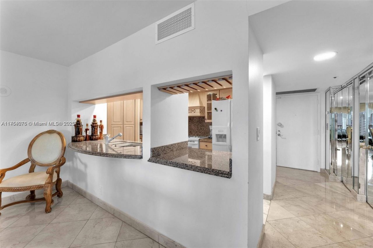 1717 N Bayshore Dr, Unit A-2356, Miami, FL 33132 Photo